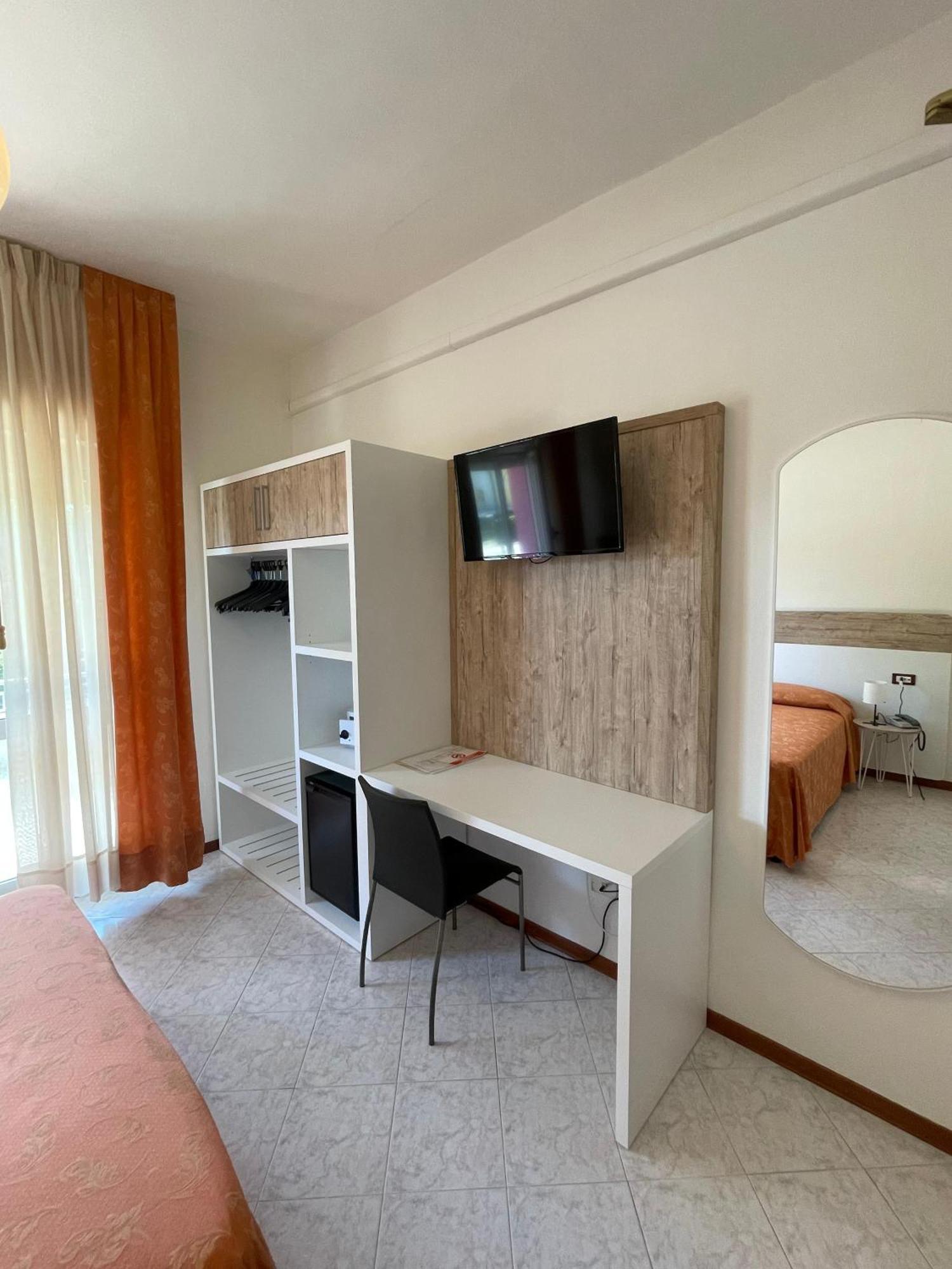 Hotel Di Giovanni บิบิโอเน ภายนอก รูปภาพ